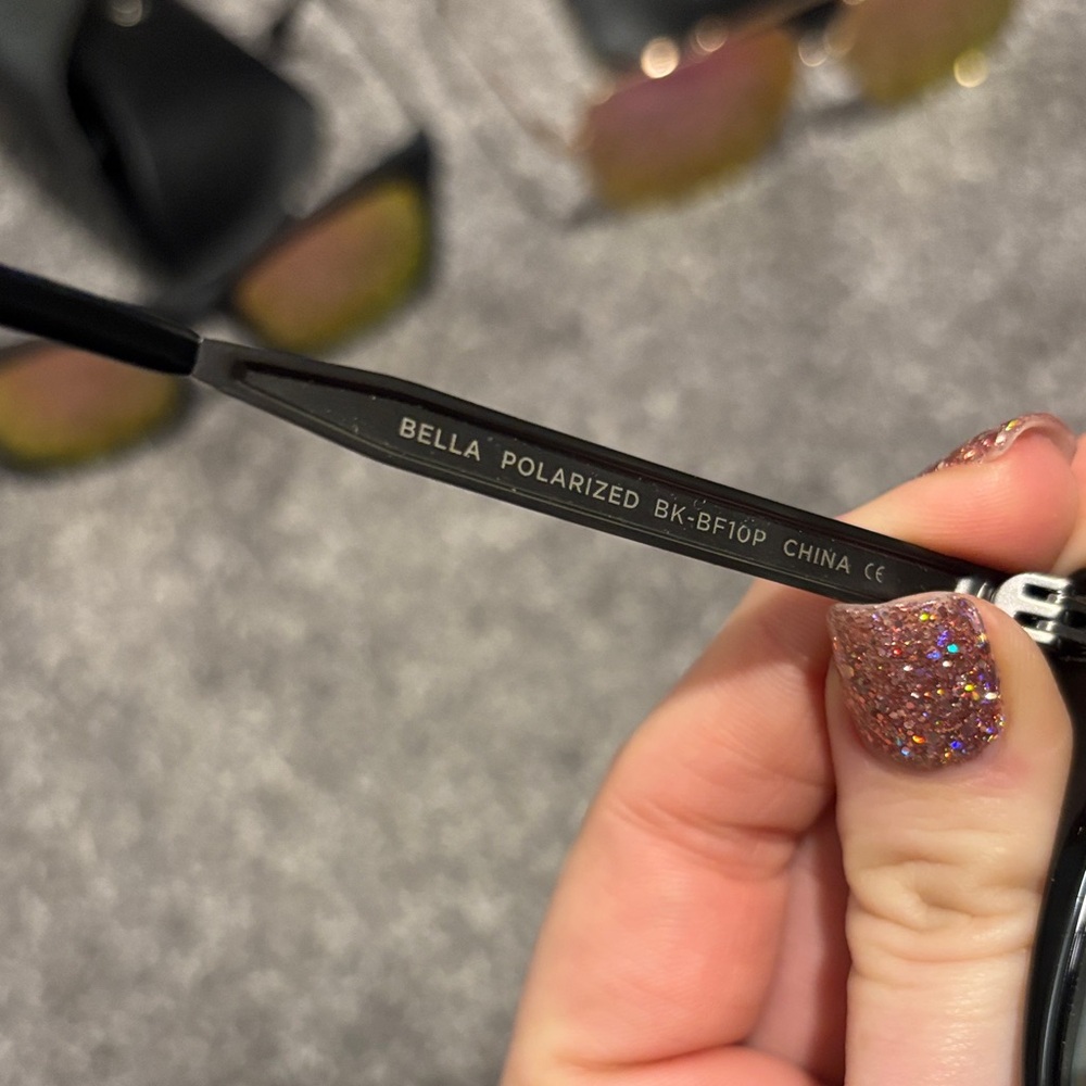 DIFF Bella Black Sunglasses with Light BlueMirror… - image 4